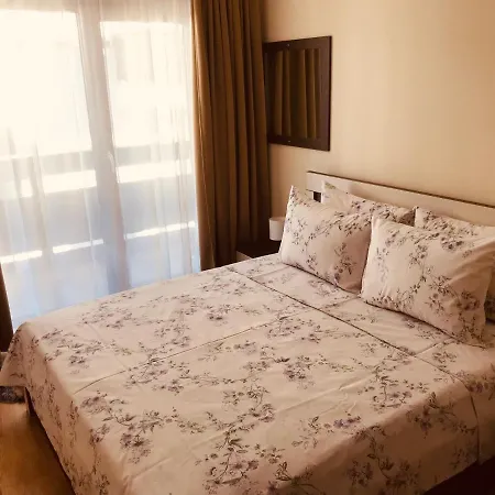 Marina - One Bedroom Апартамент Банско